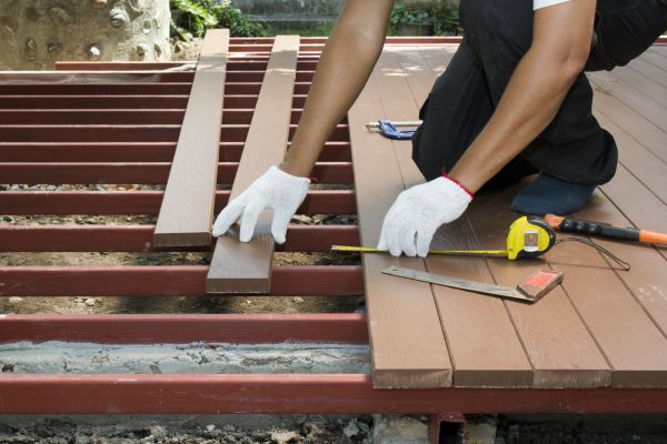 Cost of Custom Deck Installation in Hickory