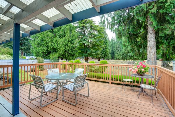 Deck Carpentry Service in Hickory